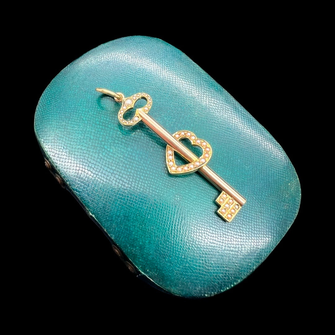 15 carat Victorian ‘Key to my Heart’ pendant