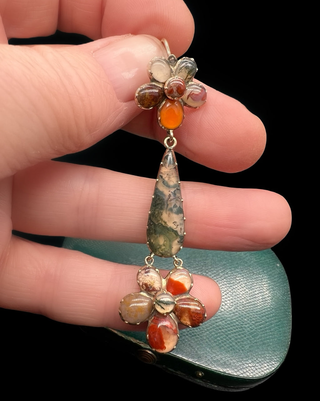 Georgian Agate Pansy Single Earring