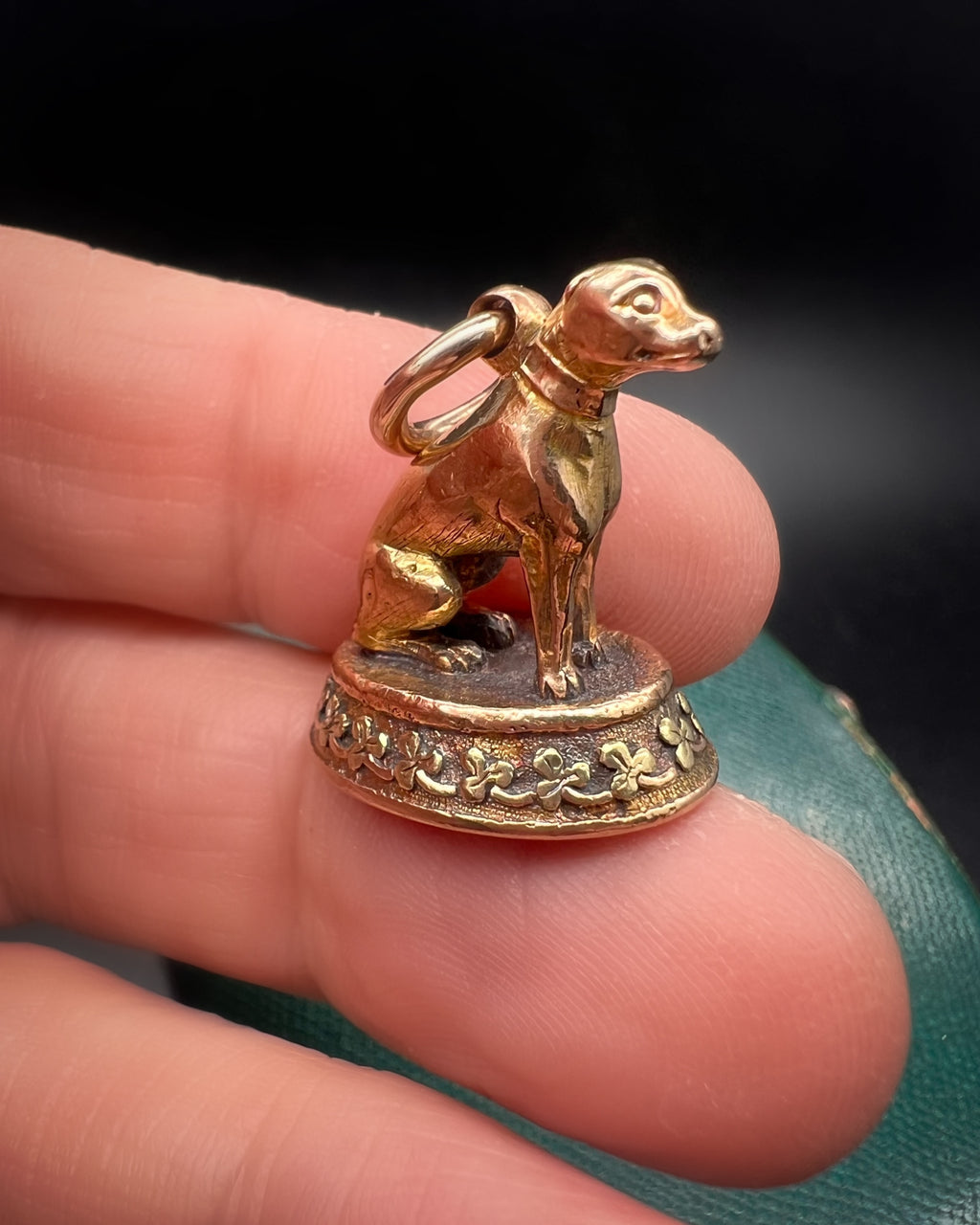 15 carat gold Regency Dog Fob