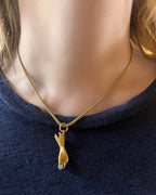 18 carat Cuffed Hand Pendant