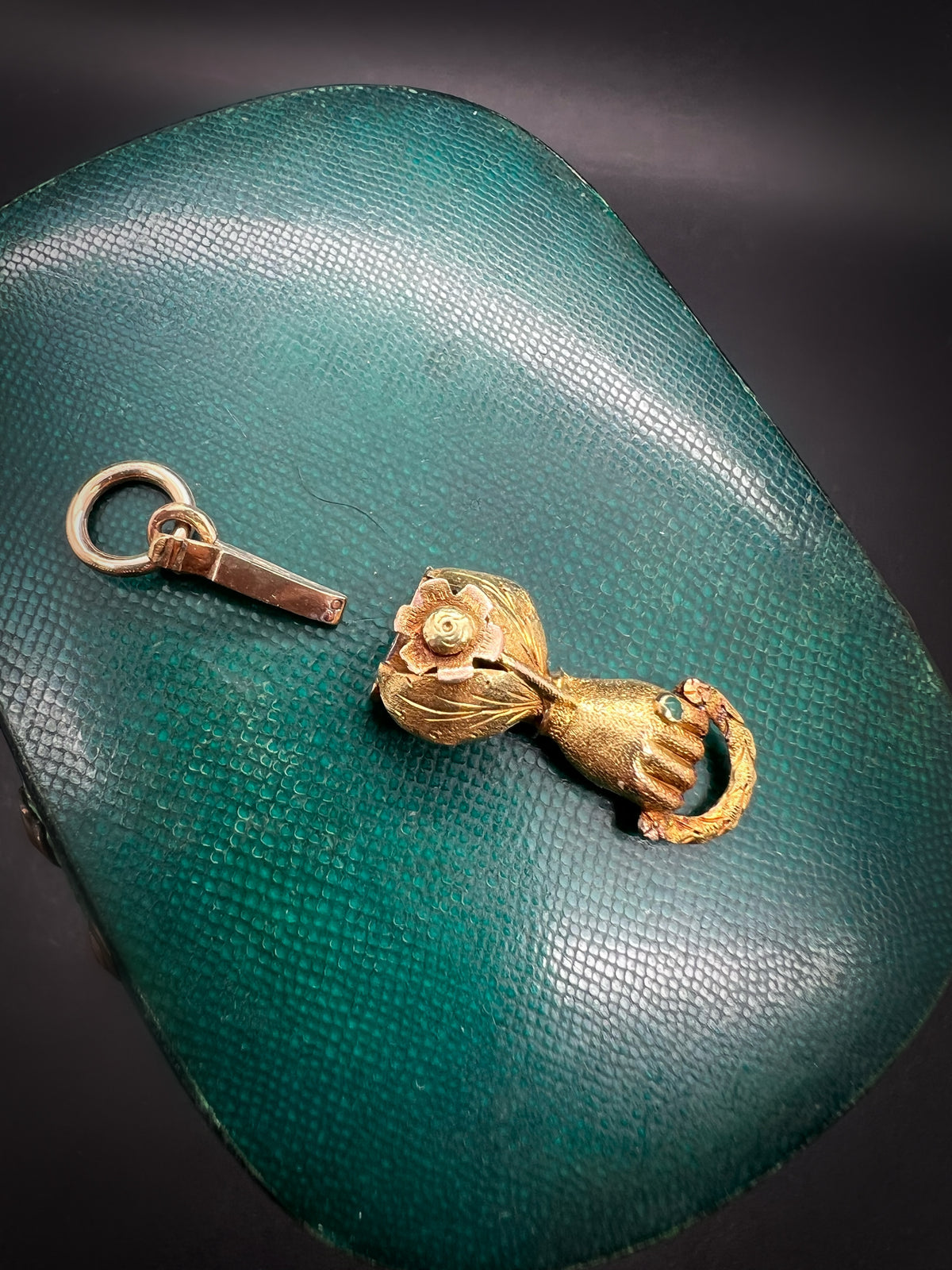Georgian Cuffed Hand Pendant