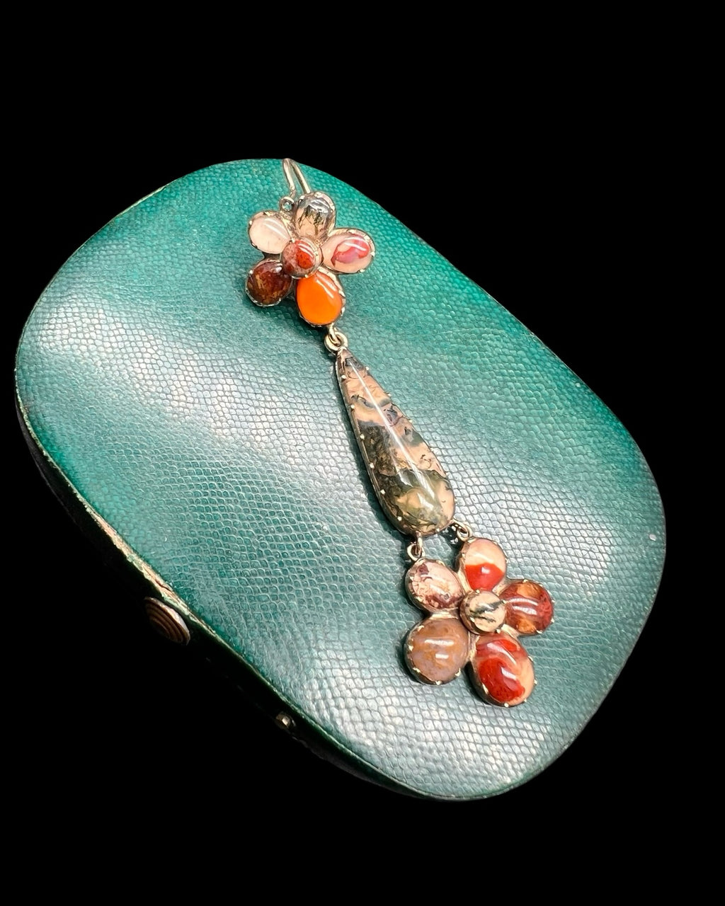 Georgian Agate Pansy Single Earring
