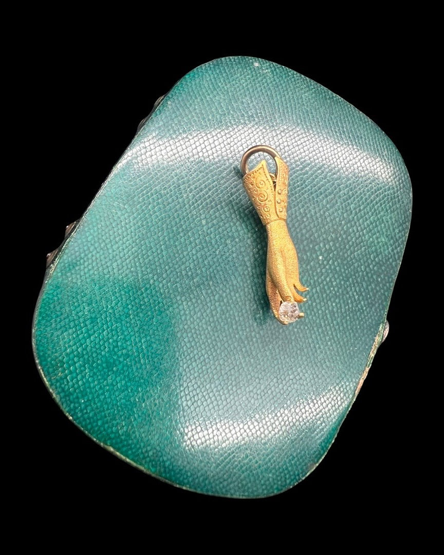 18 carat Cuffed Hand Pendant