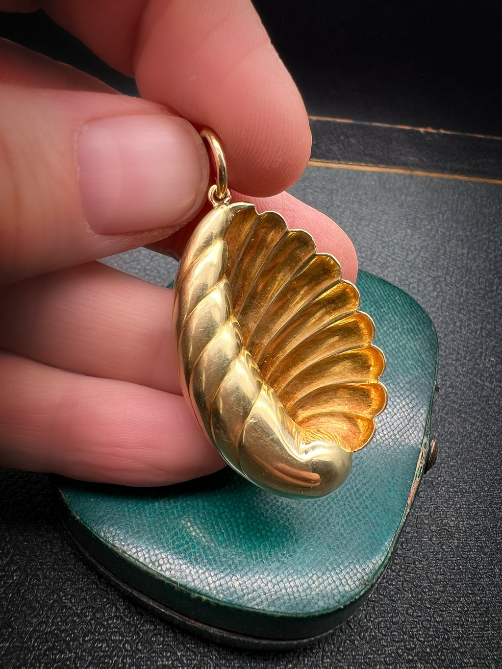 18 carat Victorian Seashell Pendant
