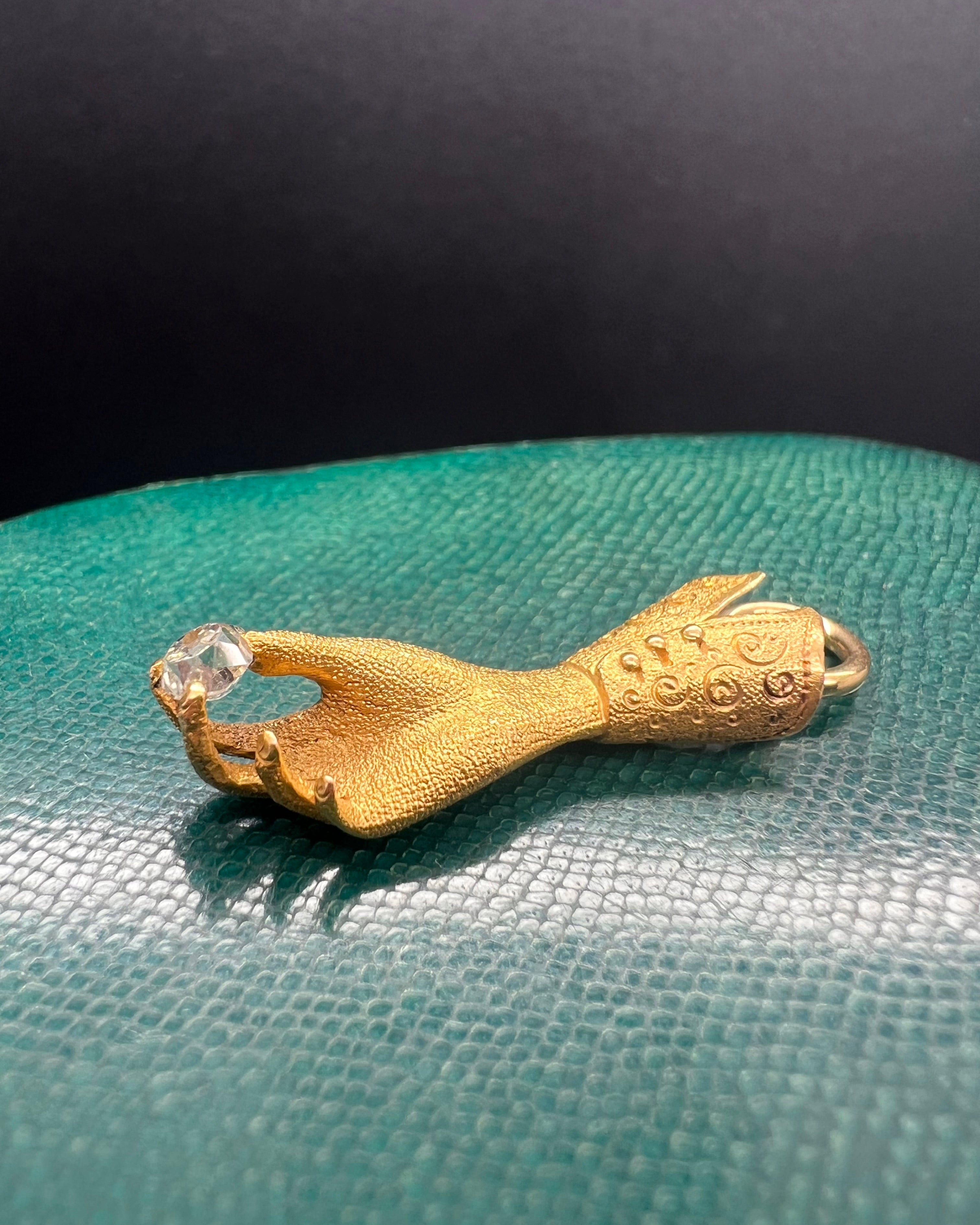 18 carat Cuffed Hand Pendant